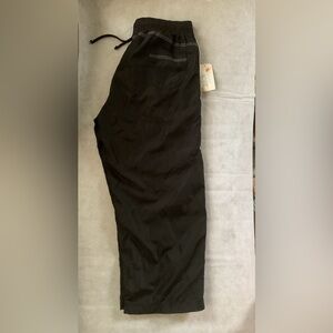 NWT Spirit Black Women's Cropped Joggers